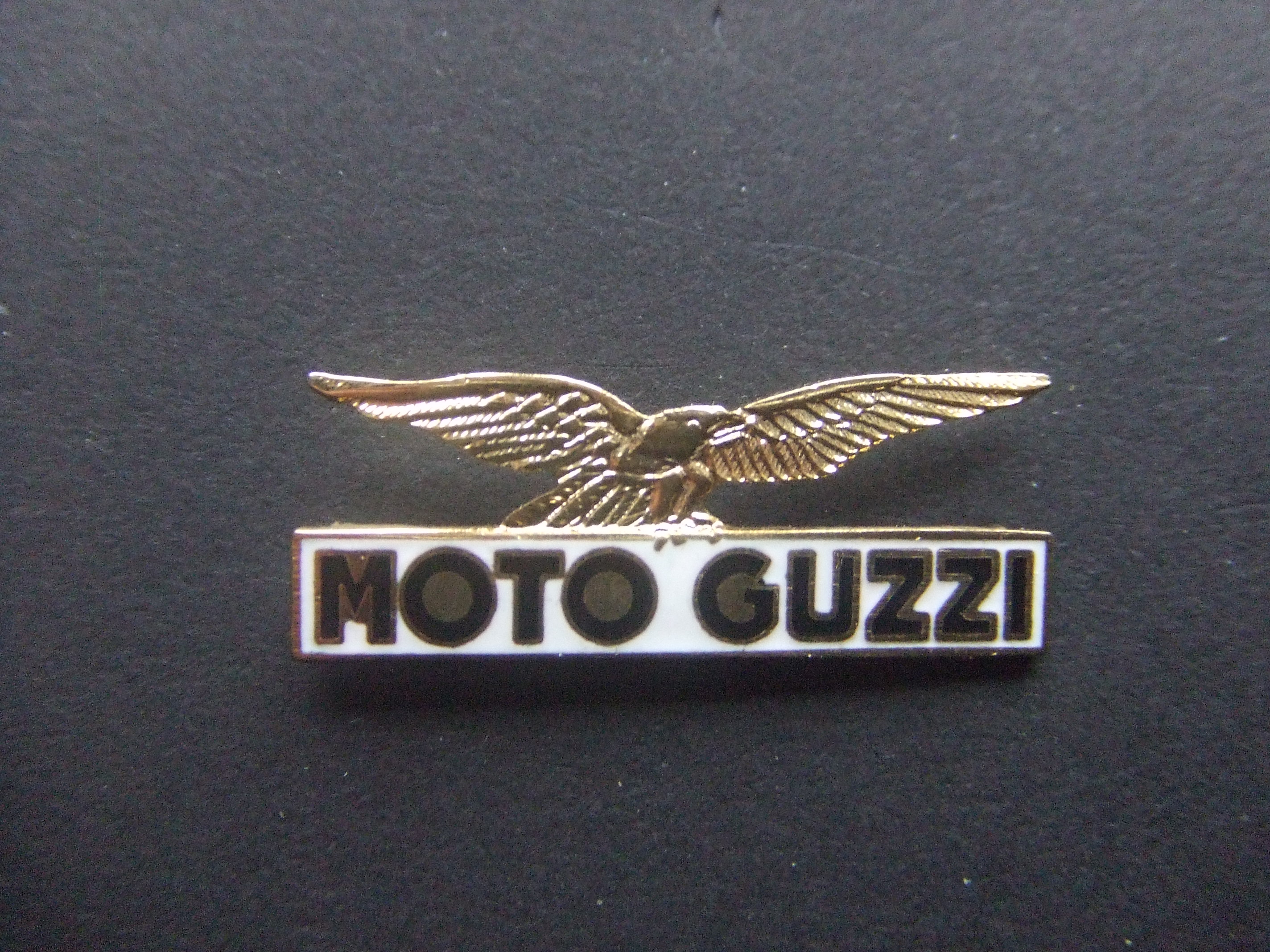Moto Guzzi emaille wing logo klein model